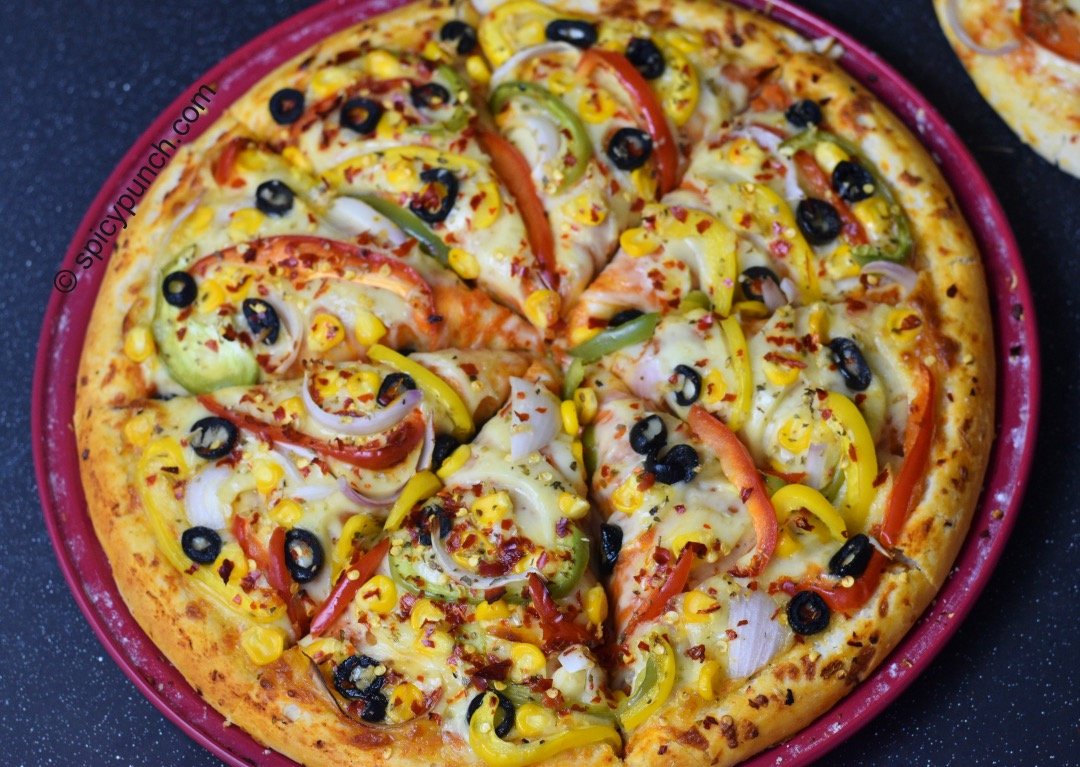 Toko special vegetable pizza